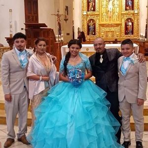 Meet your Posher, Ana